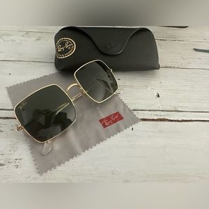 Ray-Ban Square 1971 Classic Sunglasses